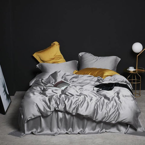 Image of Silk duvet cover - Paule & Angels