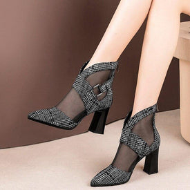 Mesh toe cap sandals